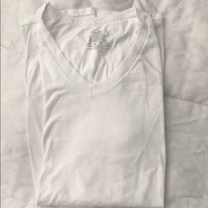 Men’s fruit of the loom white V neck. Large